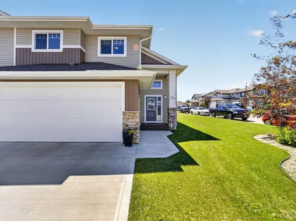 36 N Cameron Close, Sylvan Lake, AB T4S 0N5