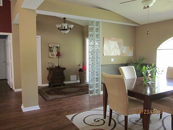 5th image of 60 Bronson Ln
