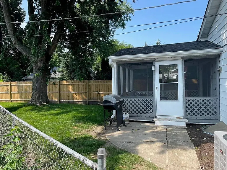 251 Harding Ave — Photo 38