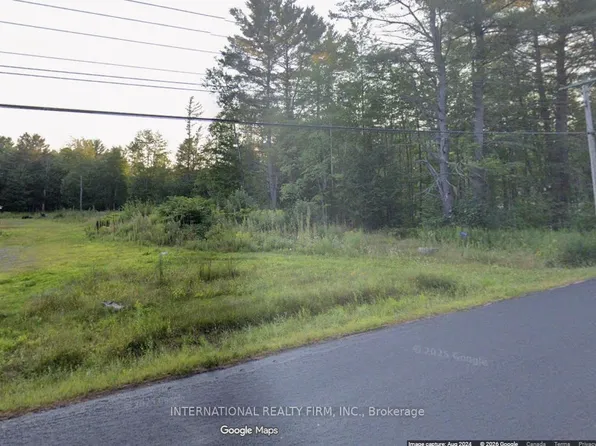 1744 Gravenhurst Pkwy, Gravenhurst, ON P1P 1R3