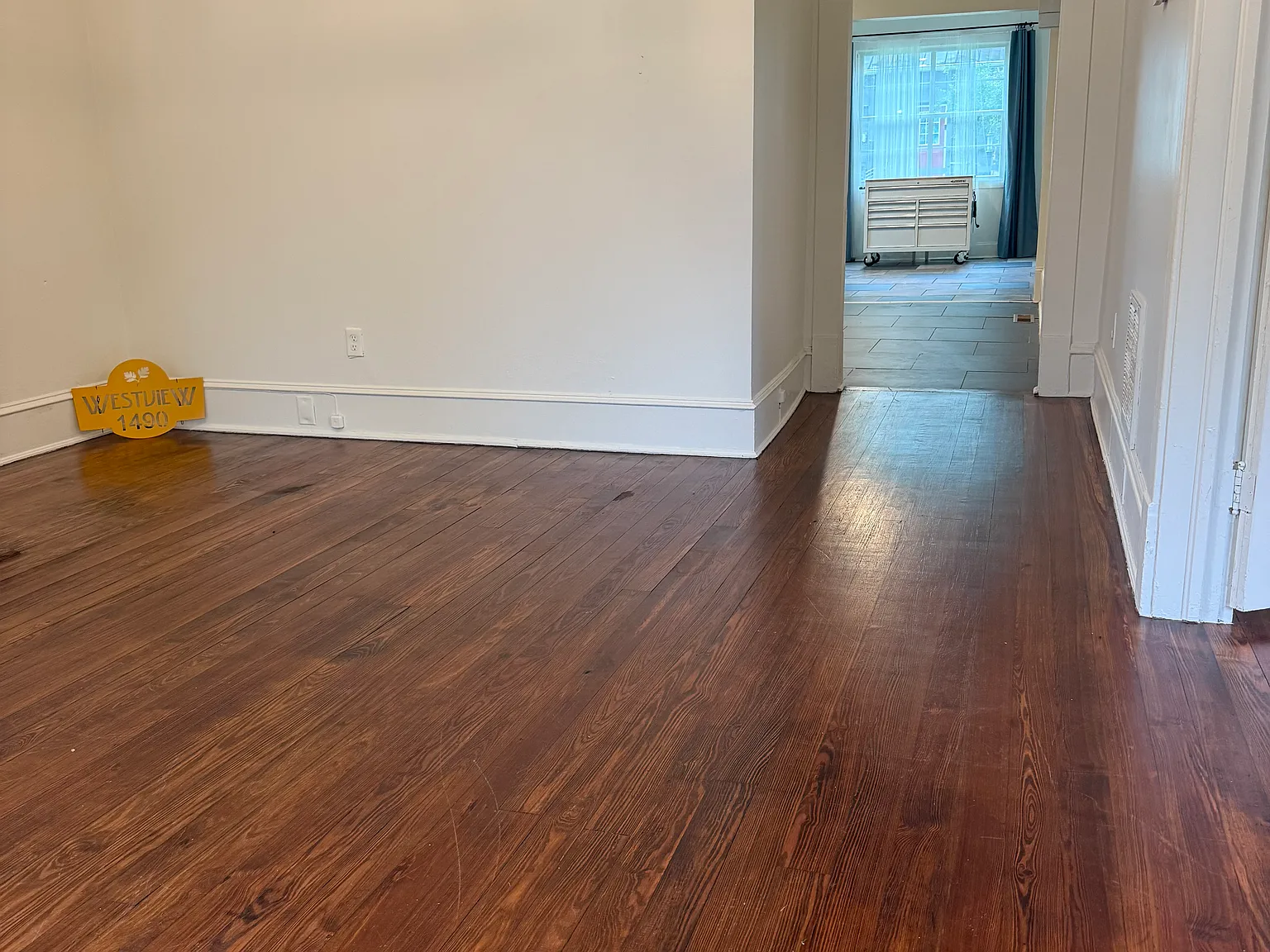 3 bed, 1700 sqft, $1,900 — Photo 2
