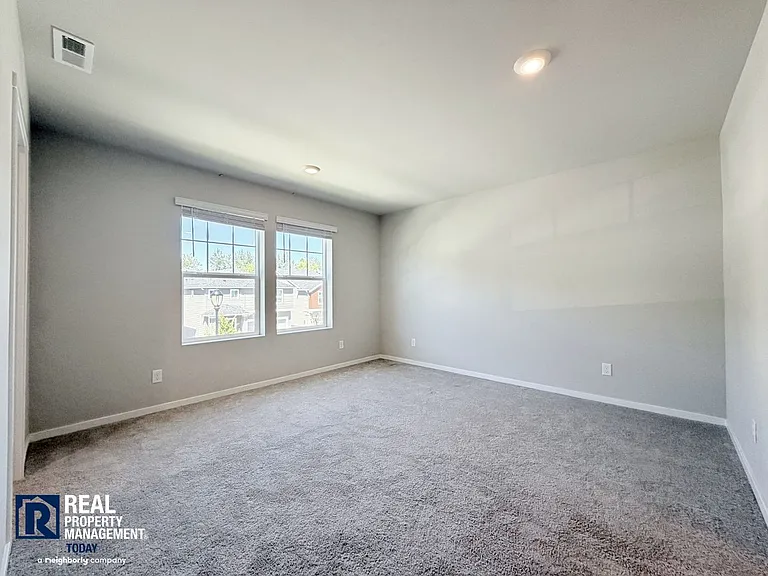 2216 Trailside Dr NE — Photo 11