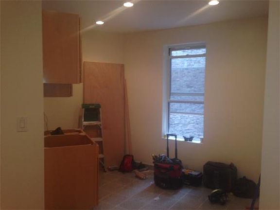 4th image of 514 W 211th St APT 2J