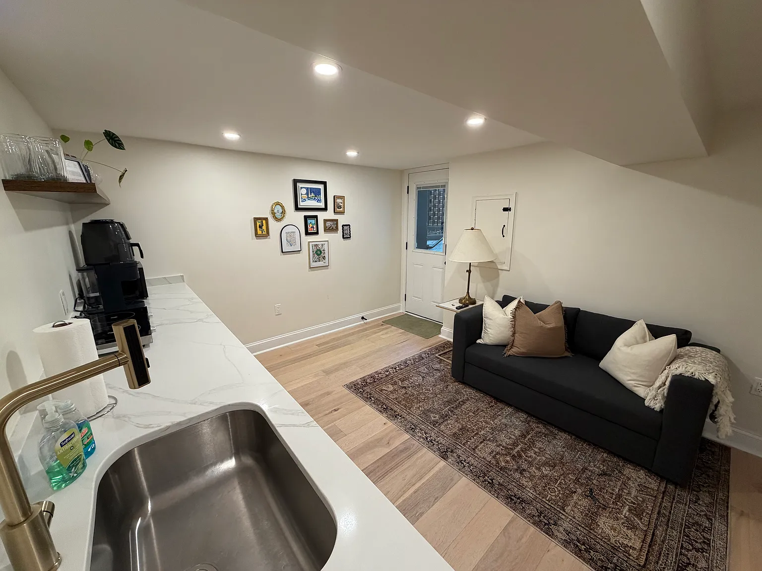 152 W St NW — Photo 2