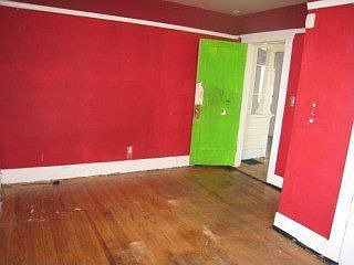 4th image of 38 Frankfort St