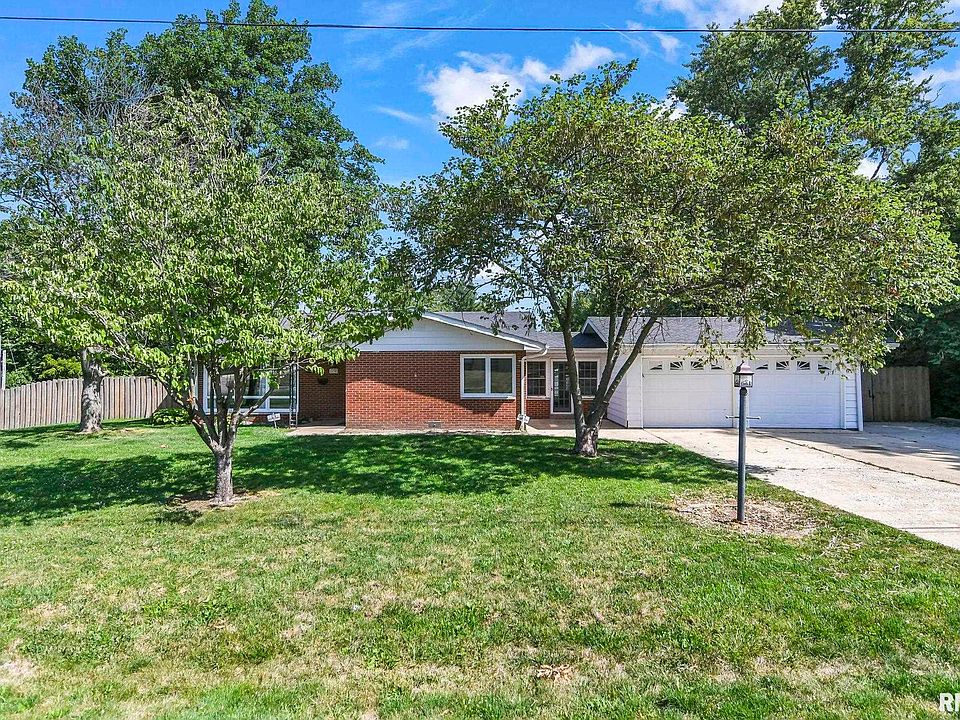 430 W Debby Dr, Mt Zion, IL 62549 Zillow