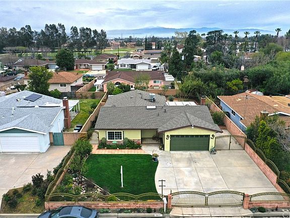 3rd image of 13017 Los Cedros Ave