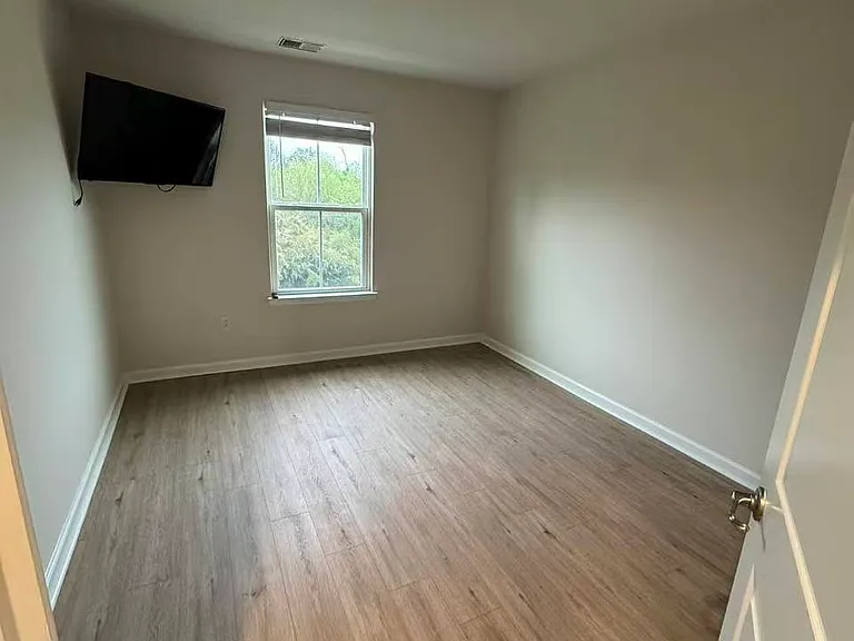 161 Mulberry Dr — Photo 15