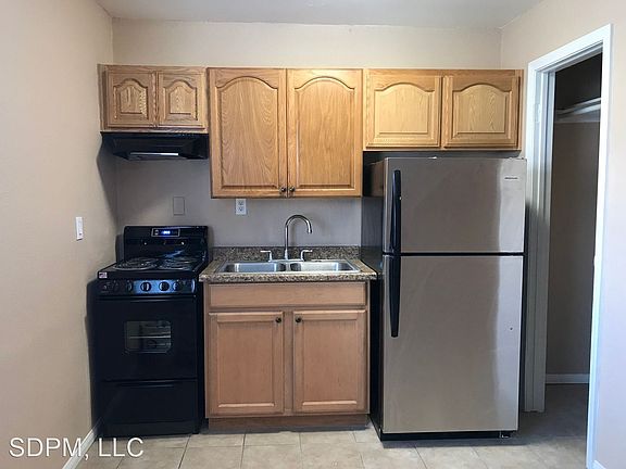5th image of 2944 F St #4402