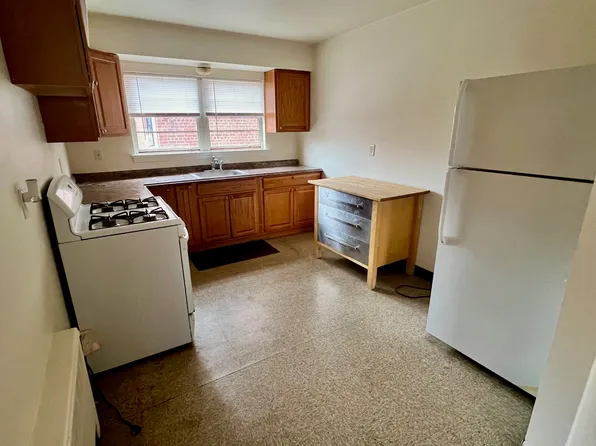 2356 Lemoine Avenue image 2 of 15