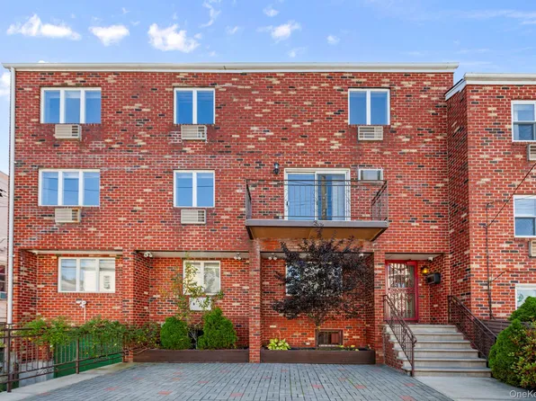 12208 23rd Avenue, College Point, NY 11356