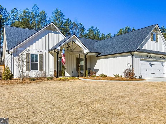 3rd image of 560 Barnwood Dr