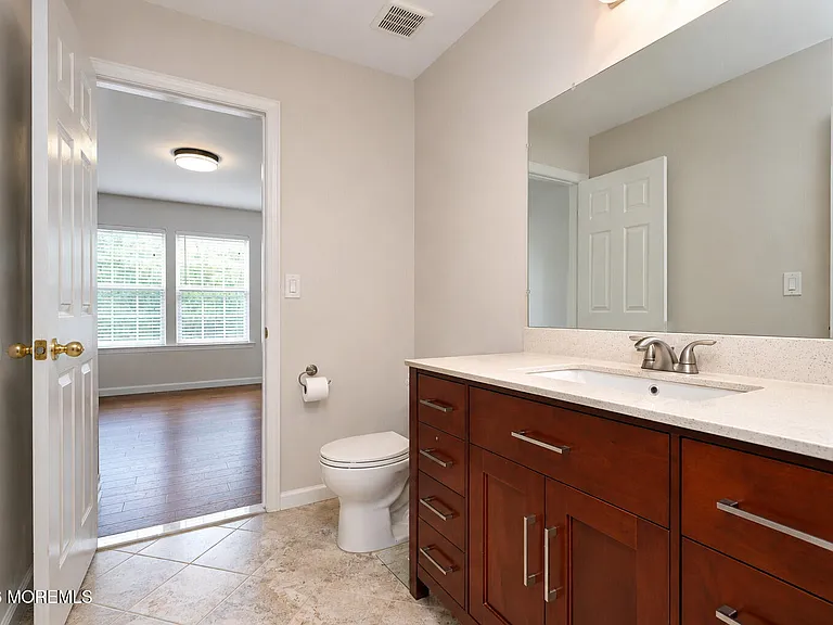10 Madison Ct — Photo 21