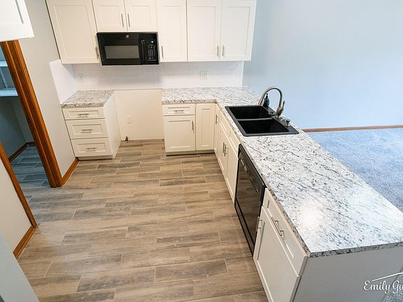4th image of 2746 Stonebluff Dr SW #102