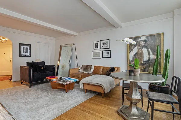 Rented by Compass | media 2