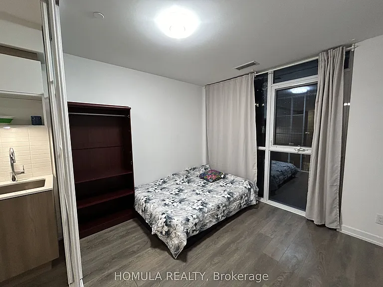 159 Wellesley St E #303 — Photo 8