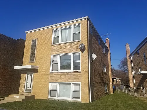 5910 W Higgins Ave #1 Photo 1