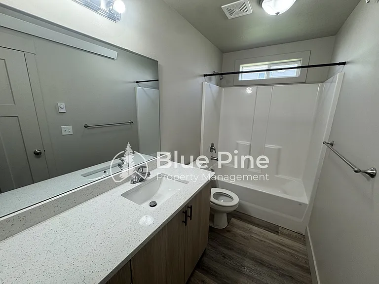 3570 Colt Cir #6 — Photo 12