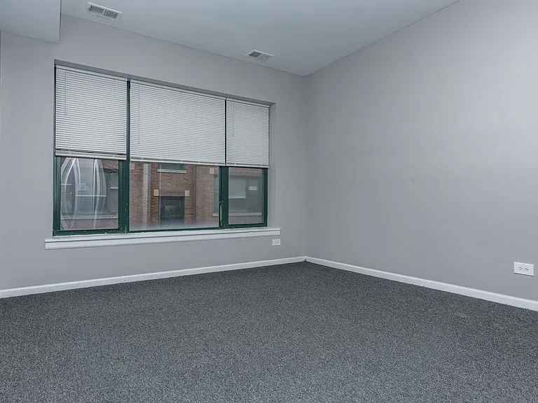 6125 S Indiana Ave (NEW) — Photo 7
