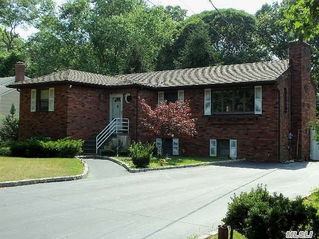 1st image of 569 Sleepy Hollow Dr