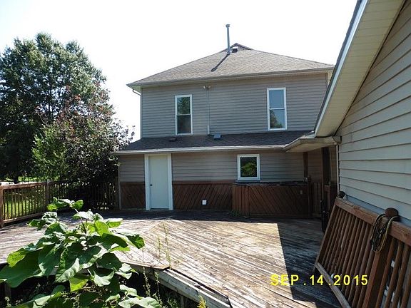 3rd image of 303 E Pleasant