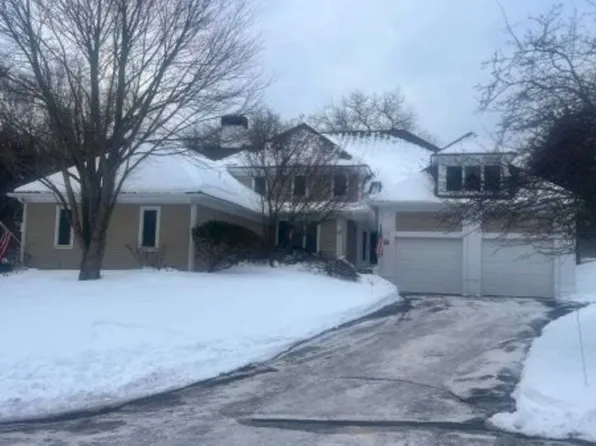 48 Choate Ln, Ipswich, MA 01938