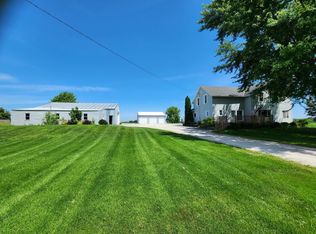 10634 English Lake Rd, Manitowoc, WI 54220