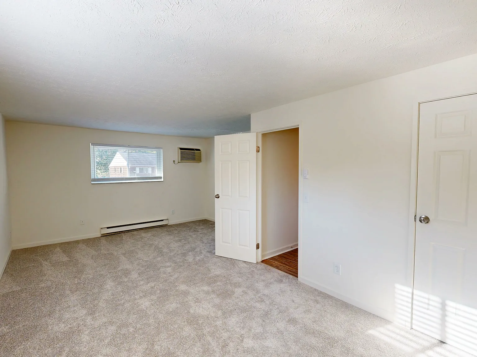 Brixworth Apartments — Photo 2