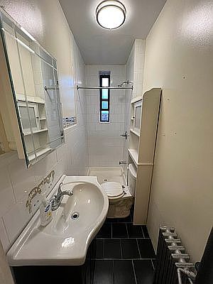 5th image of 2351 Pacific St #4A