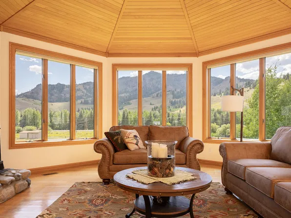 121 Stonegate Cir, Ketchum, ID 83340