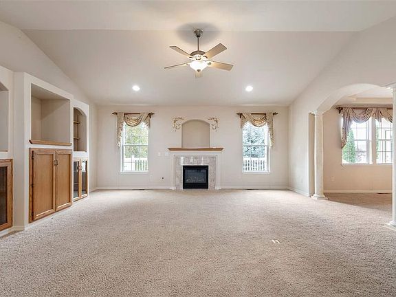 5th image of 3122 W Canyon Lakes Dr