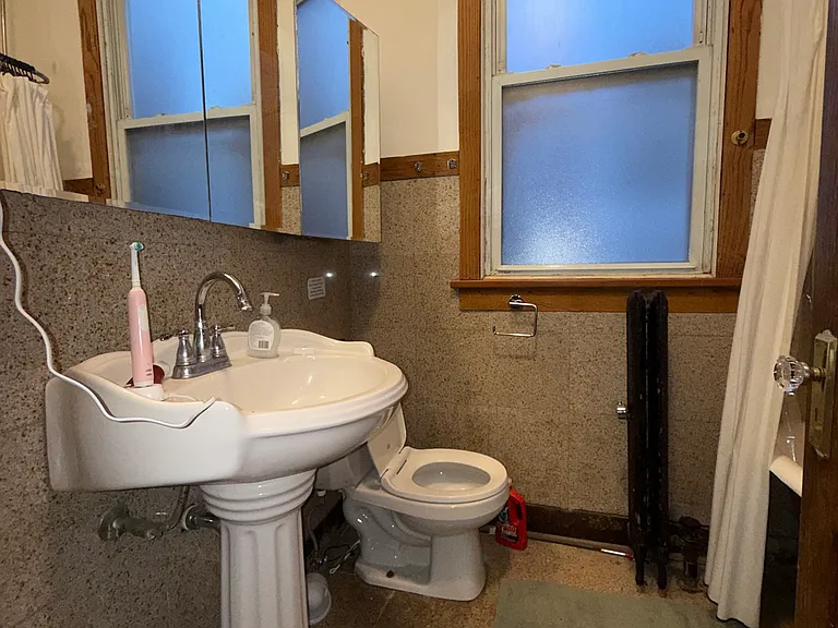 3326 N Clark St #3F — Photo 9