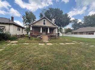 2516 Pine Ave, Mattoon, IL 61938