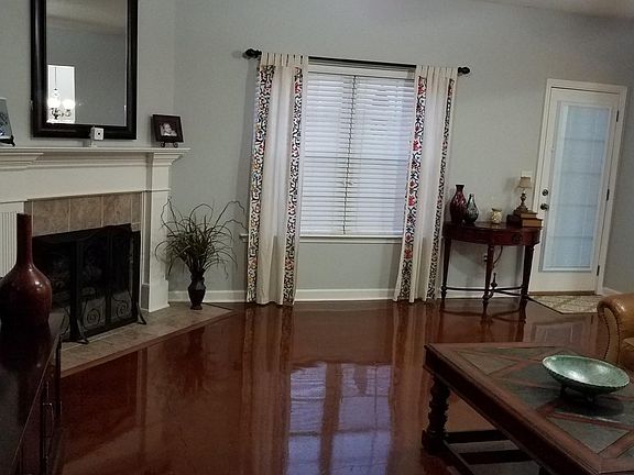 5th image of 3560 Marcia Louise Dr