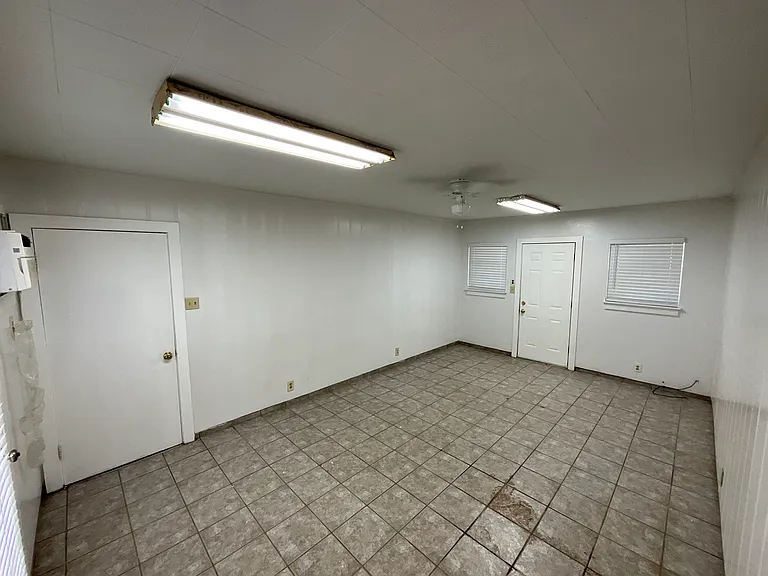 6755 Broadacres Rd — Photo 15