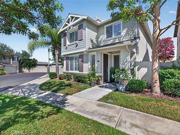 3rd image of 1208 Date Palm Dr