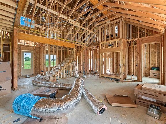 4th image of 18933 Halle Rd