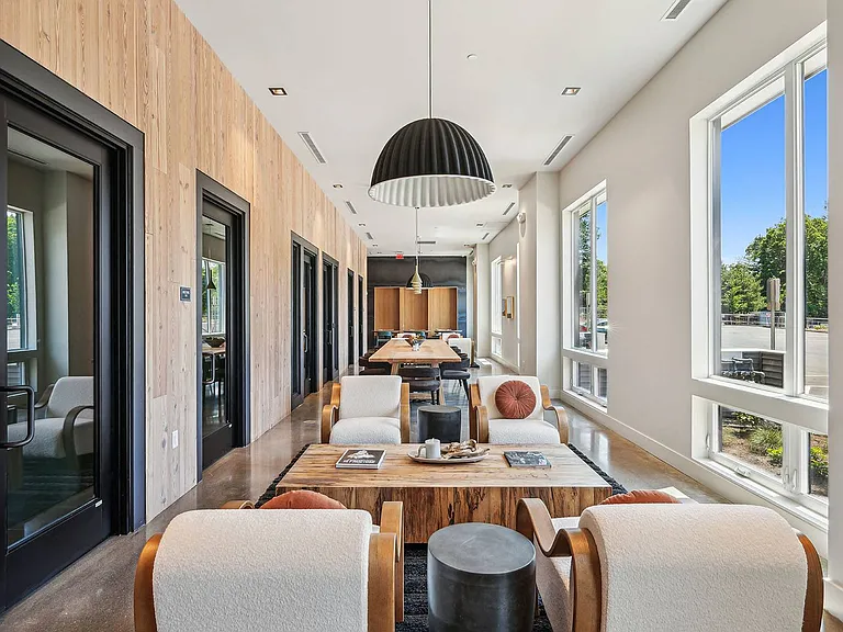The Lodge — Photo 12