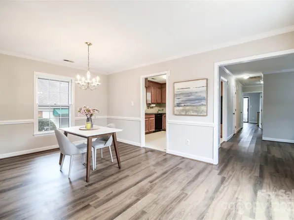 2521 Quail Lake Dr, Charlotte, NC 28210