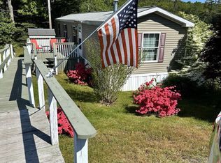 72 Eastern Ave, Boothbay Harbor, ME 04538