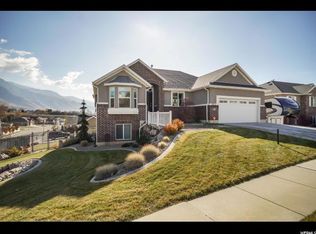 2018 E Redshoulder Dr, Layton, UT 84040