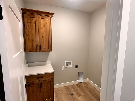 5th image of 4745 W 9370 N