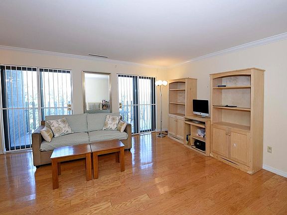 5th image of 420 S Marion Pkwy APT 702