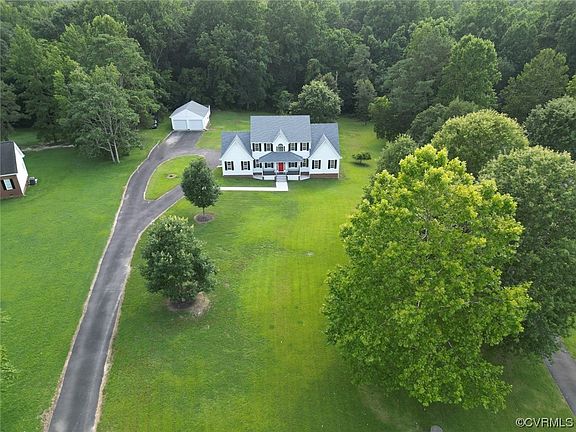 2nd image of 5211 Thornwood Ct