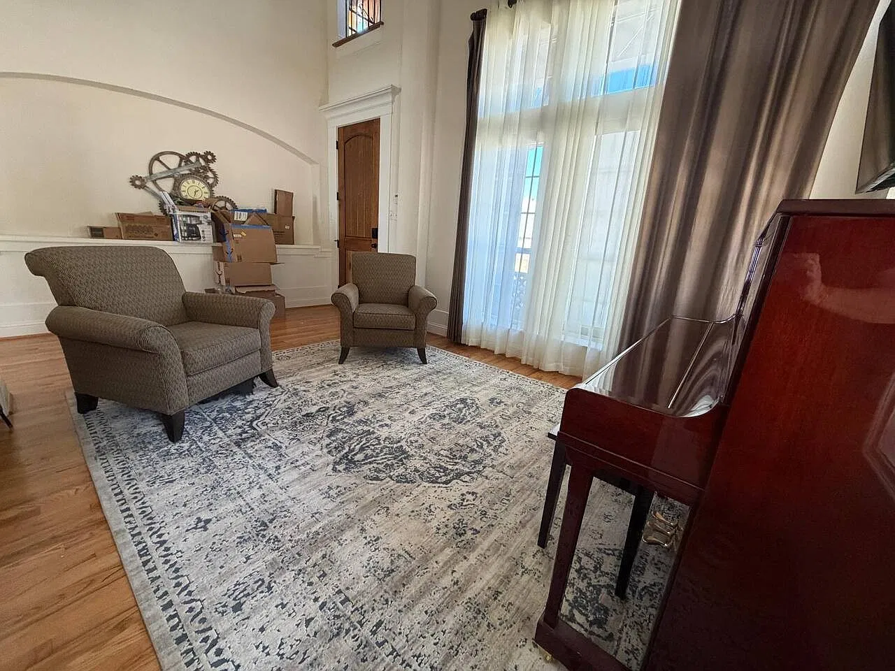 5 bed, 3.5 bath, 3191 sqft, $9,000 — Photo 4