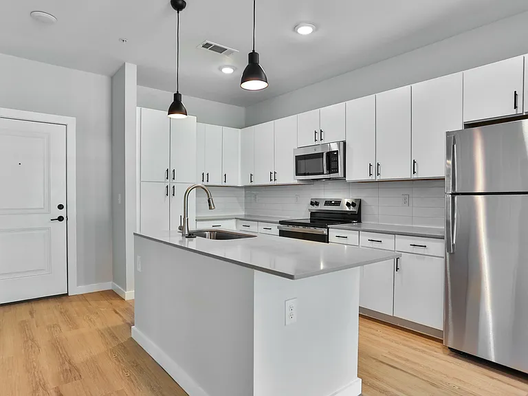 Emerald Knoxville Apartments — Photo 8