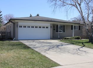 34648 Esper Dr, Sterling Heights, MI 48312
