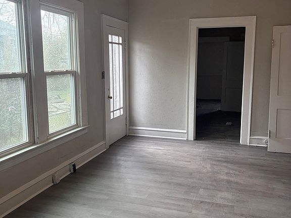 3rd image of 505 Saint Louis Ave