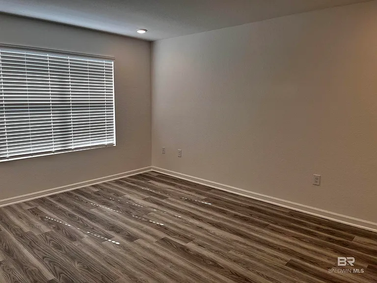 7047 Camp St — Photo 12