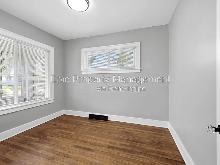 662 E Saratoga St — Photo 8